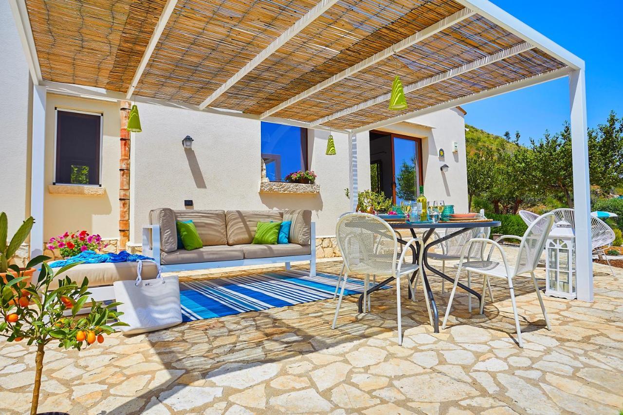 Villa Brezza Marina - Scopello-Villas Скопело Екстериор снимка